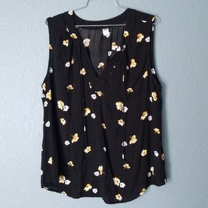 Old navy sleeveless blouse